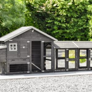 Poulailler Holiday Small Black est un achat pour votre jardin