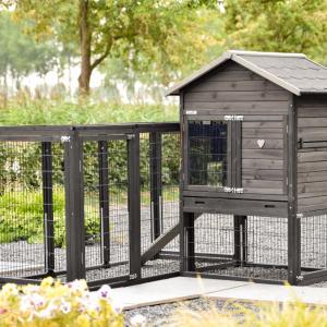 Le clapier Prestige Medium avec enclos Functional peut également être installé en configuration d’angle