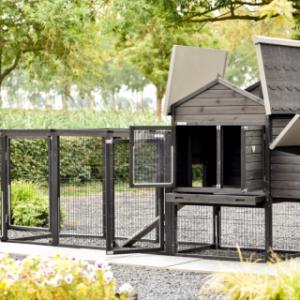 Poulailler Prestige Medium avec grandes portes et toit en charnières