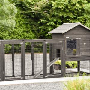 Poulailler en bois Prestige Medium avec enclos et pondoir