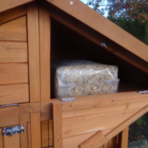 Grand clapier avec grenier pratique