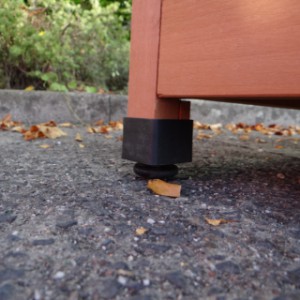 Pieds réglables du clapier