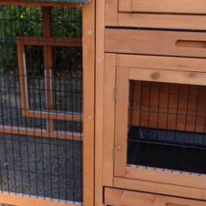 In order to combine ren and rabbit hutch, a lattice panel and/or door should be removed