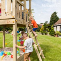 Équipment en bois Pagoda offre beaucoup de plaisir à jouer