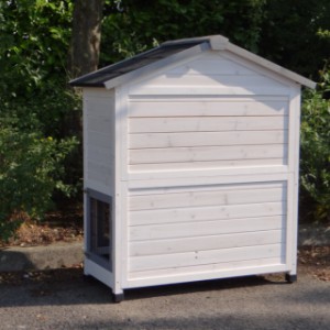 Clapier en bois sur deux étages