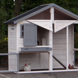 Poulailler avec grenier comme storage