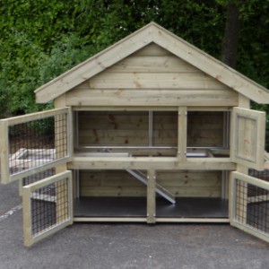 Grand clapier avec grandes portes